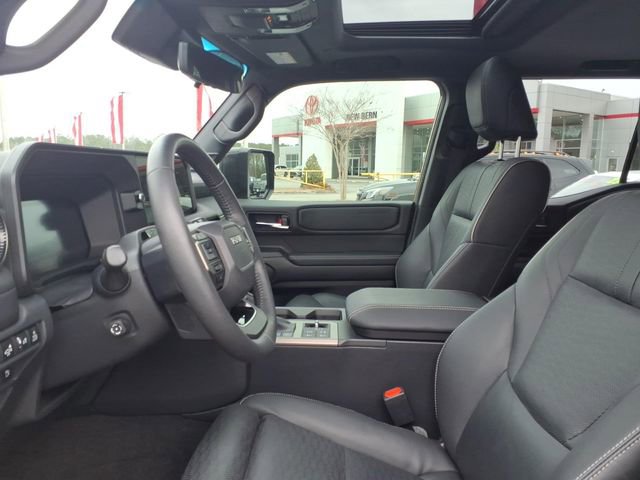 Used 2024 Toyota Land Cruiser image 5