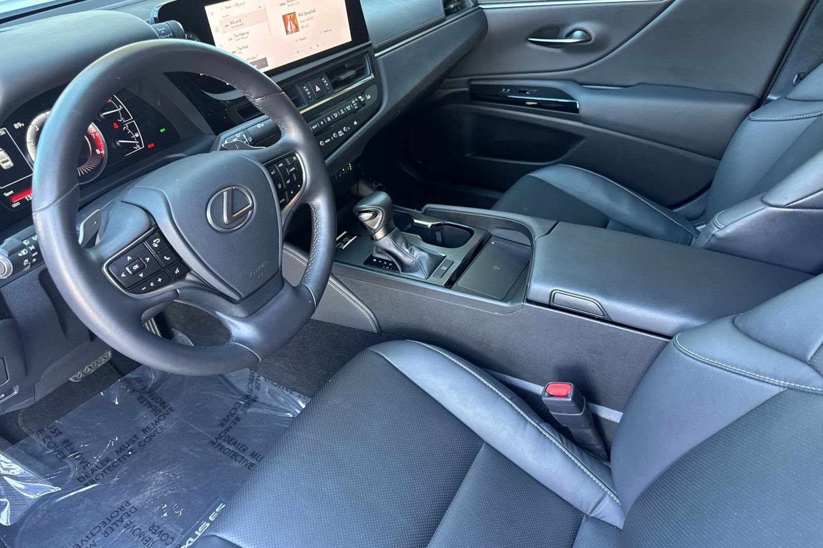 Used 2025 Lexus ES 350 w/ Premium Package FWD image 10