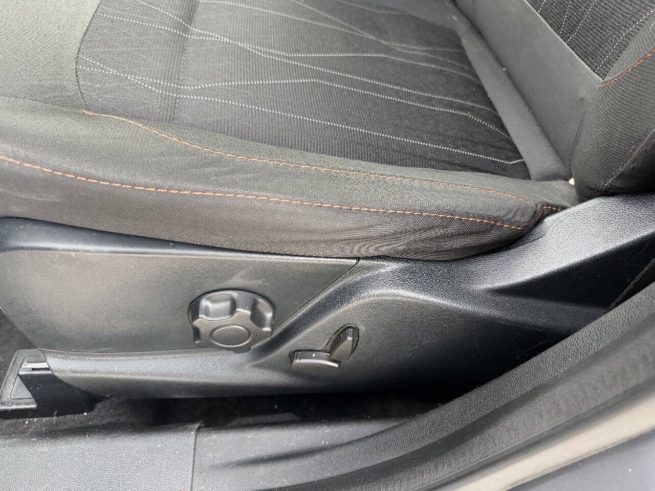 Used 2021 Ford EcoSport SE w/ SE Convenience Package FWD image 26