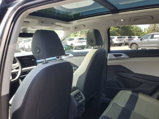 New 2026 Volkswagen Taos SE AWD/4WD image 11