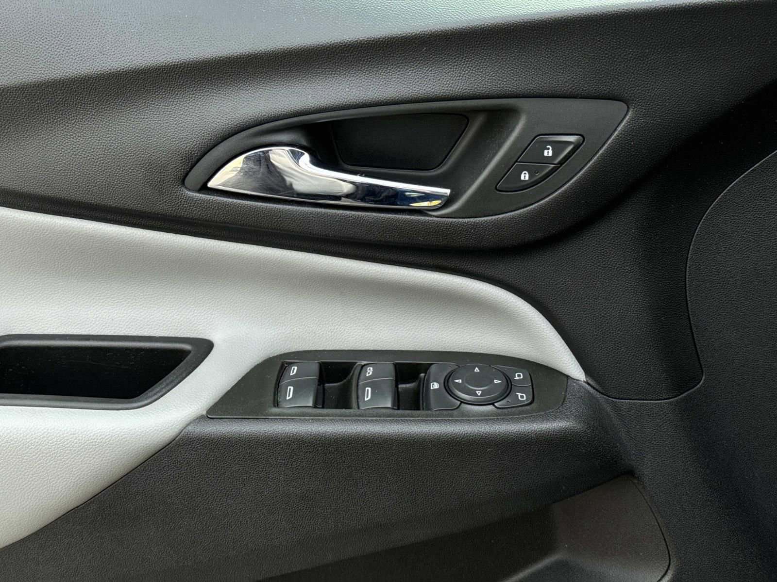 Used 2022 Chevrolet Equinox LT FWD image 20