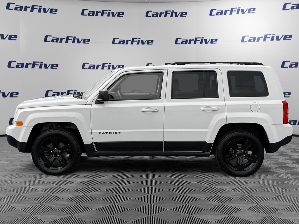 Used 2015 Jeep Patriot Sport w/ Power Value Group FWD image 2