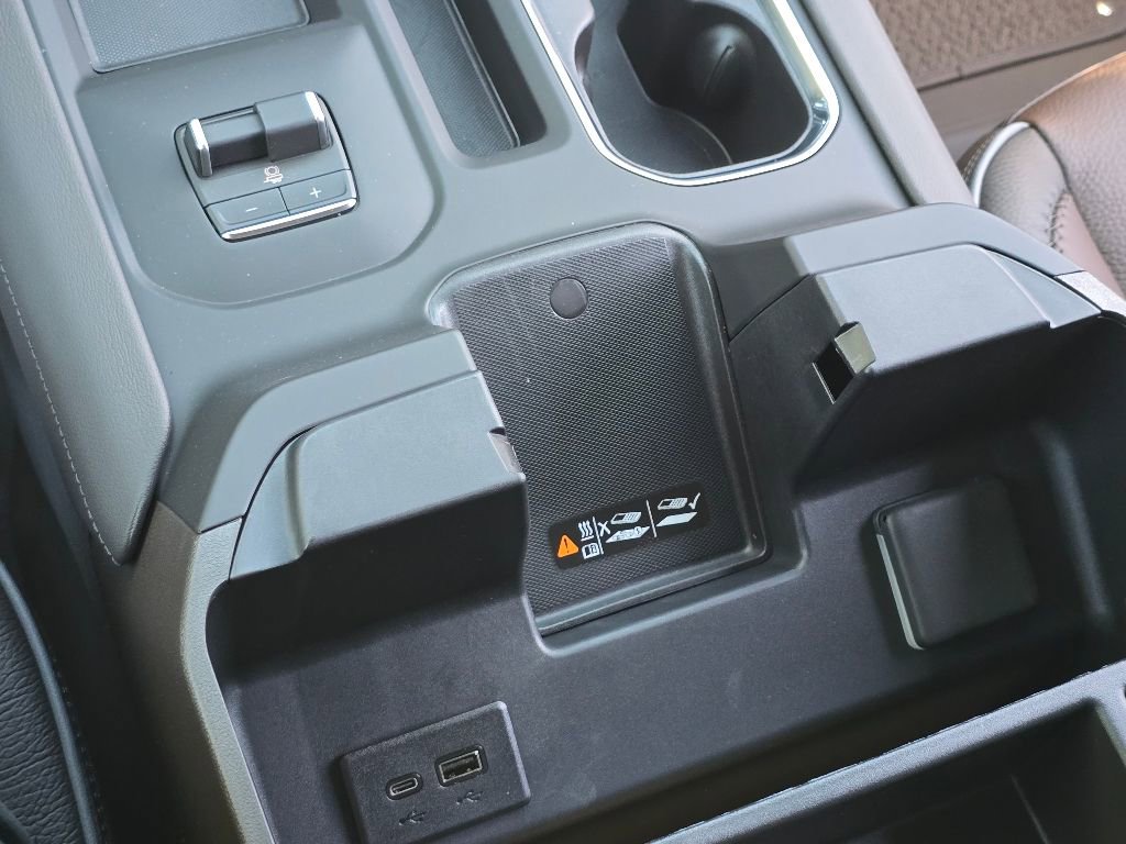 New 2026 GMC Sierra 2500 Denali w/ Denali Reserve Package image 14