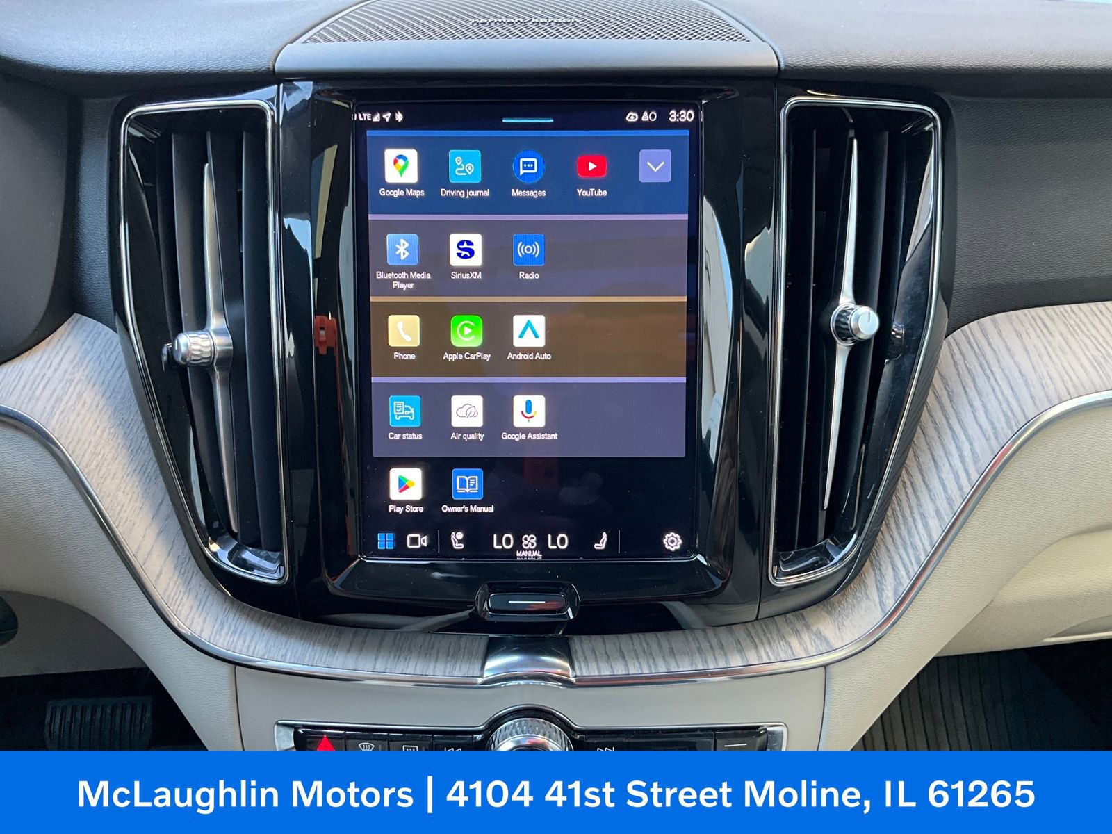 Certified 2023 Volvo XC60 B5 Plus w/ Climate Package image 5