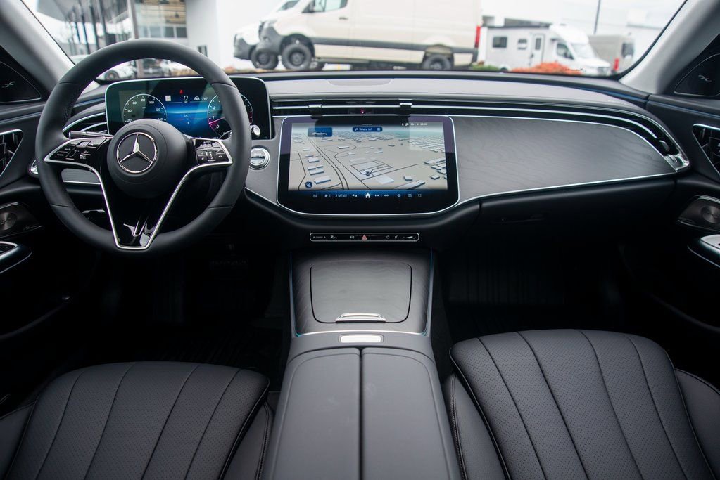 Certified 2025 Mercedes-Benz E 350 4MATIC Sedan image 33