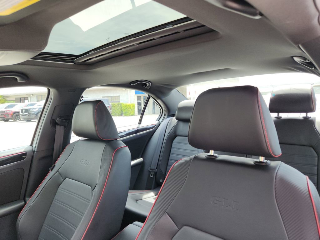 Used 2015 Volkswagen Jetta GLI SE image 20