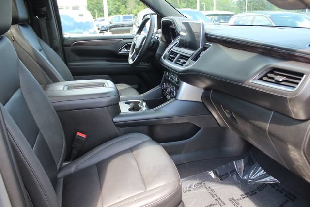 Used 2023 Chevrolet Suburban Z71 w/ Luxury Package AWD/4WD image 37