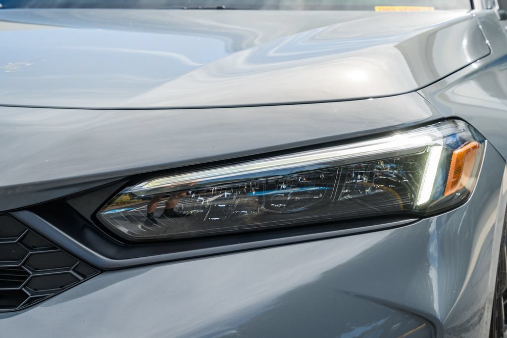 Used 2025 Honda Civic Sport image 12