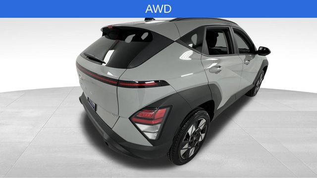 Used 2024 Hyundai Kona SEL AWD/4WD image 3