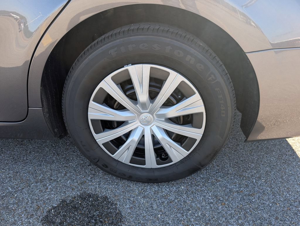 Used 2024 Toyota Camry LE FWD image 29