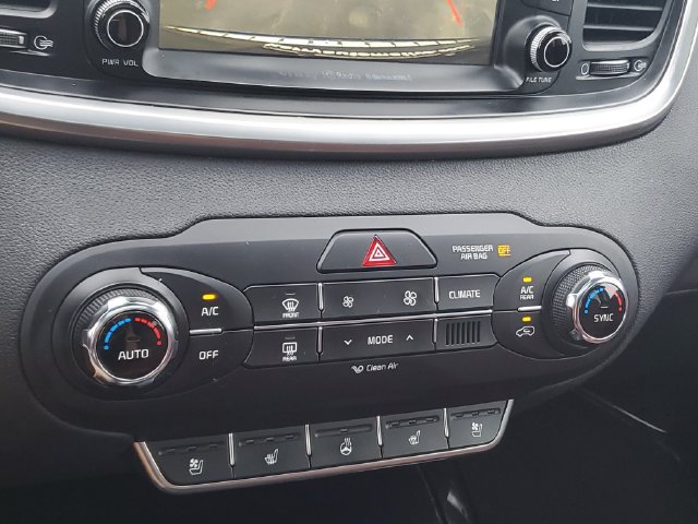 Used 2017 Kia Sorento SX AWD/4WD image 29