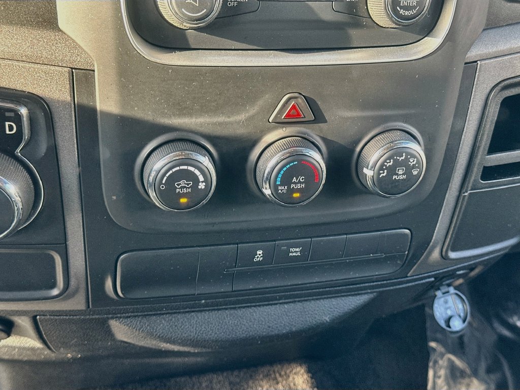 Used 2017 RAM 1500 Express RWD image 14
