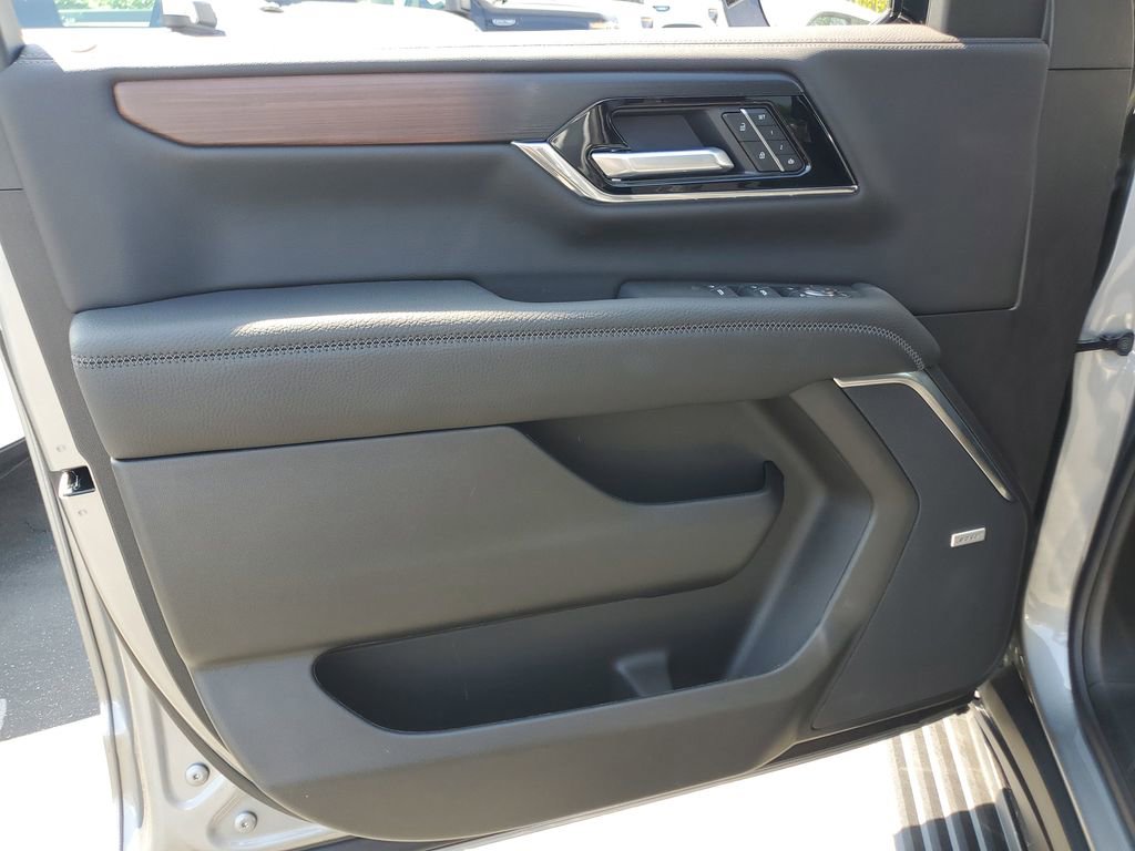 New 2026 GMC Yukon XL Denali w/ Denali Reserve Package AWD/4WD image 11