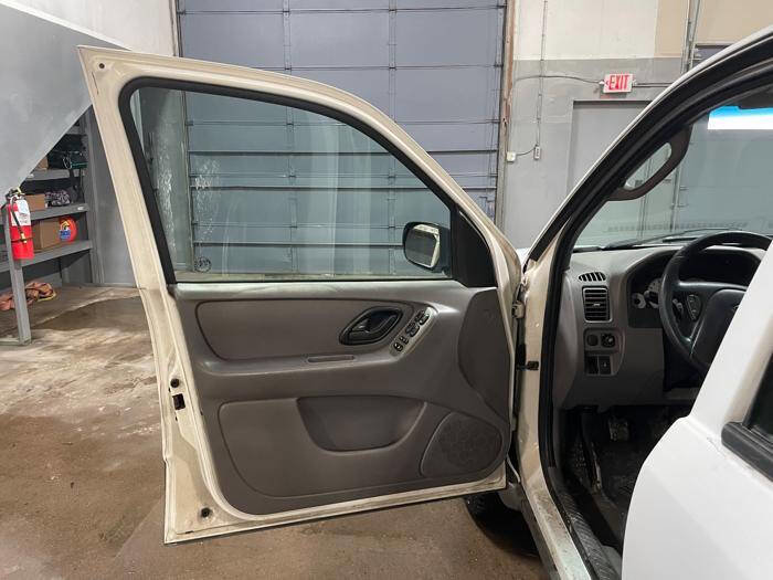 Used 2001 Ford Escape XLS image 22