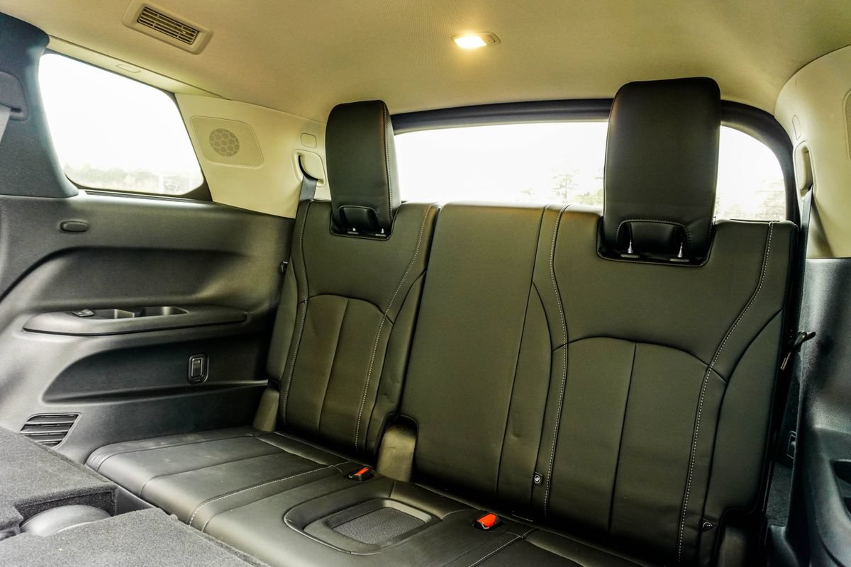 Used 2023 INFINITI QX60 Luxe FWD image 42