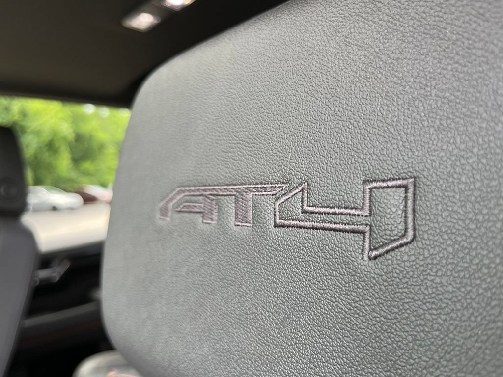 Used 2024 GMC Sierra 1500 AT4 w/ Technology Package AWD/4WD image 29
