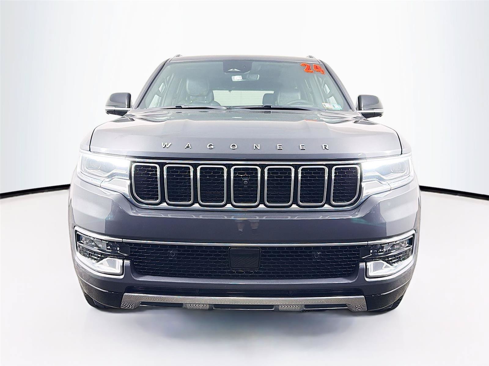 Used 2024 Jeep Wagoneer Series III w/ Premium Group I AWD/4WD image 6