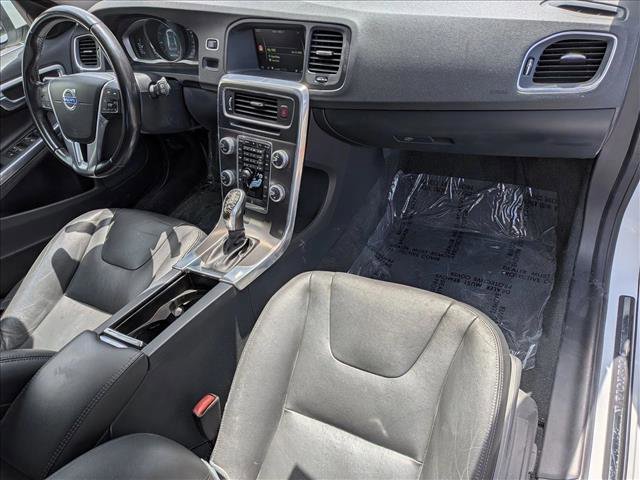 Used 2016 Volvo V60 T5 Premier FWD image 21