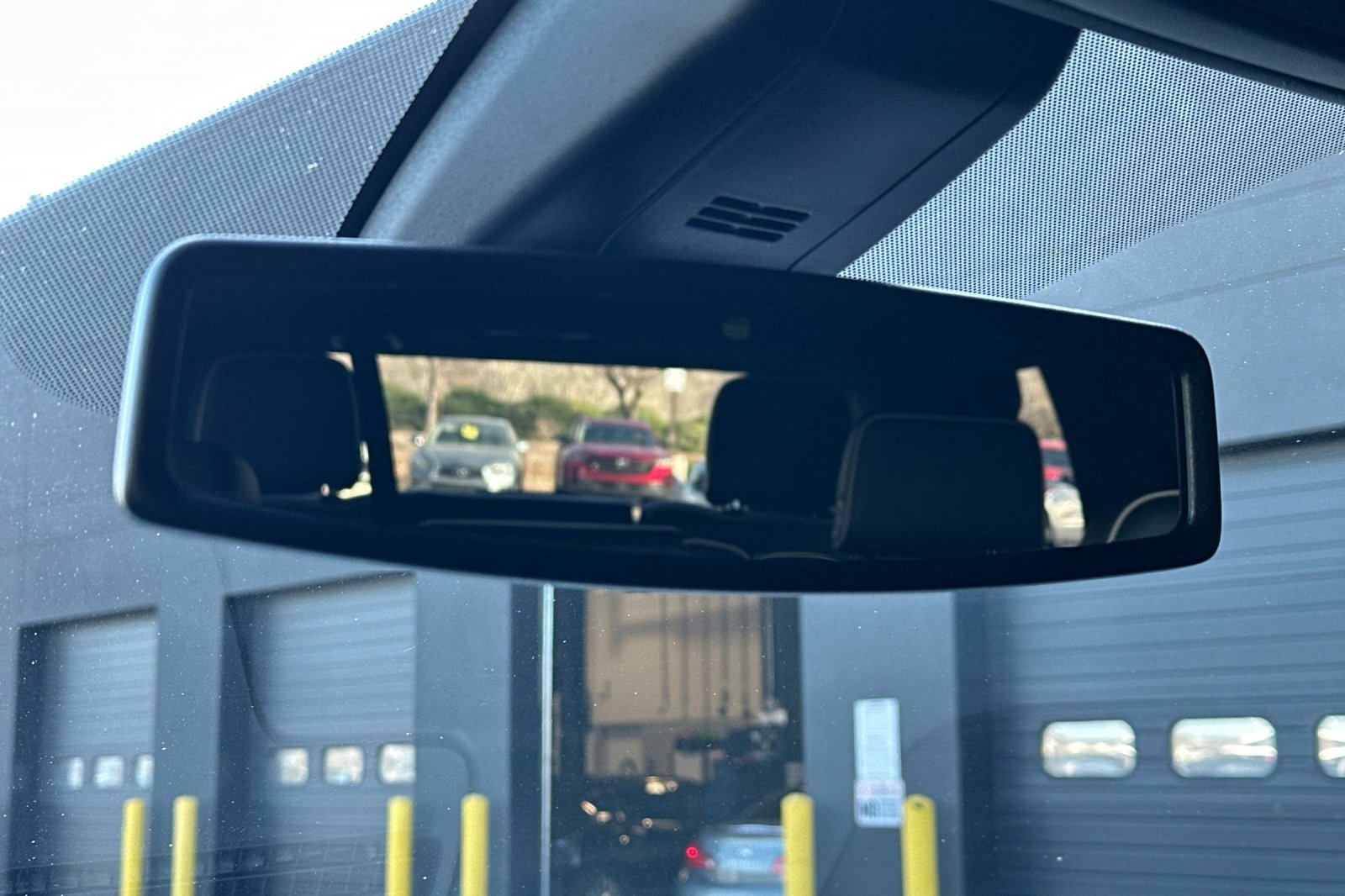 Used 2021 GMC Yukon SLT image 27