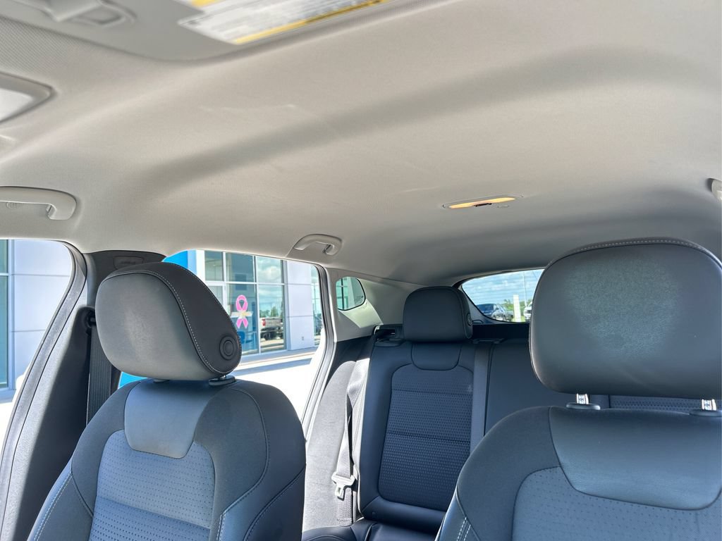 Used 2025 Chevrolet Trax LT w/ LT Convenience Package FWD image 19