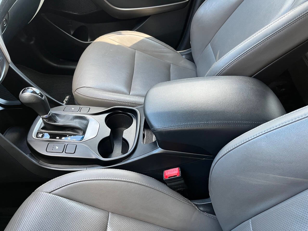 Used 2018 Hyundai Santa Fe SE w/ SE Premium Package 02 image 35