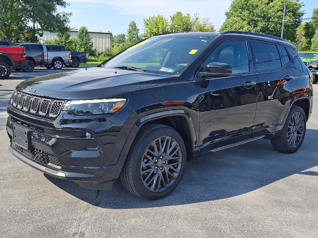 Used 2023 Jeep Compass High Altitude AWD/4WD image 3