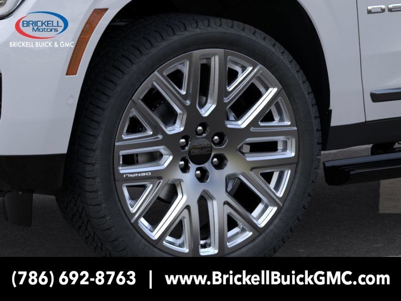 New 2026 GMC Yukon XL Denali Ultimate AWD/4WD image 9