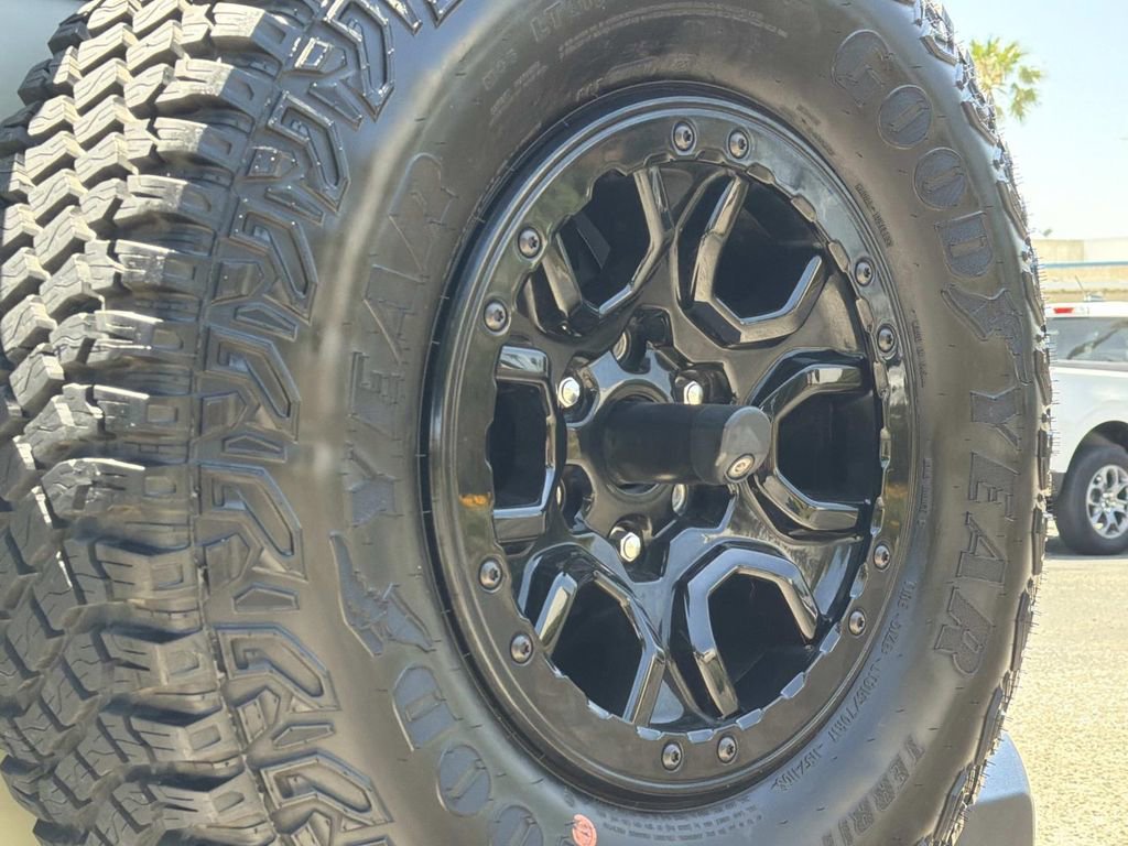 Used 2022 Ford Bronco Wildtrak image 9