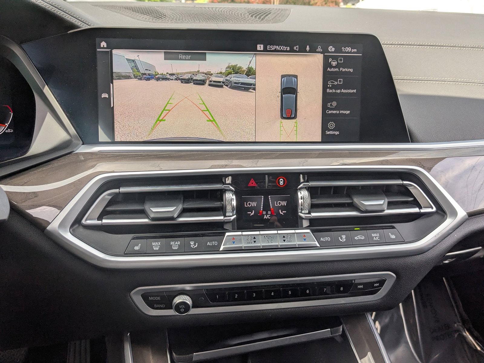 Used 2022 BMW X5 xDrive40i w/ Premium Package AWD/4WD image 14