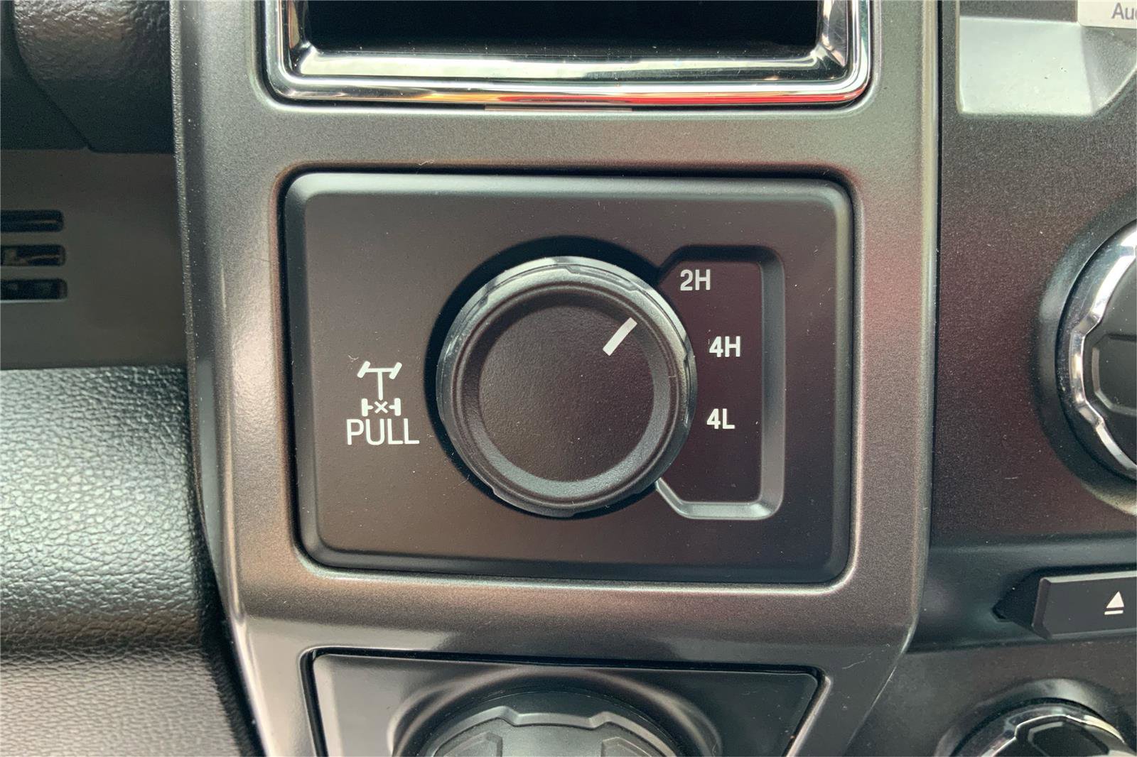 Used 2018 Ford F150 XLT w/ Equipment Group 302A Luxury AWD/4WD image 37