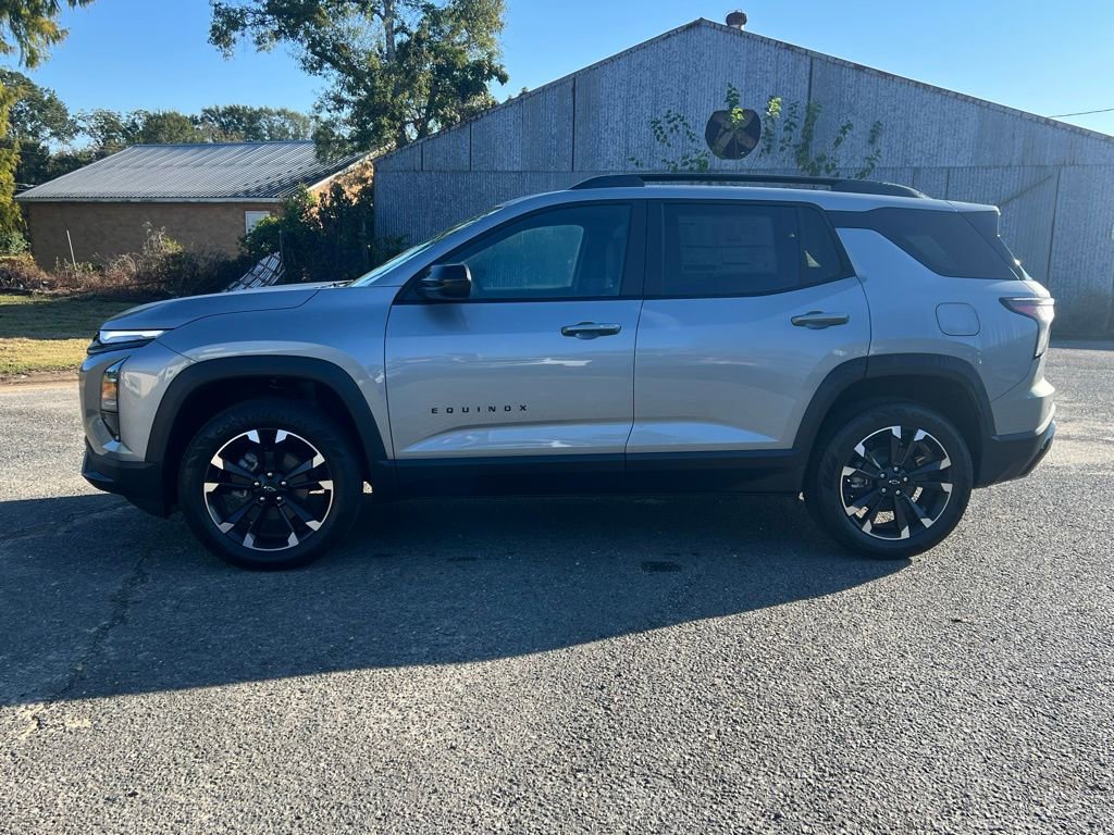 New 2026 Chevrolet Equinox RS w/ LPO, Floor Liner Package image 4
