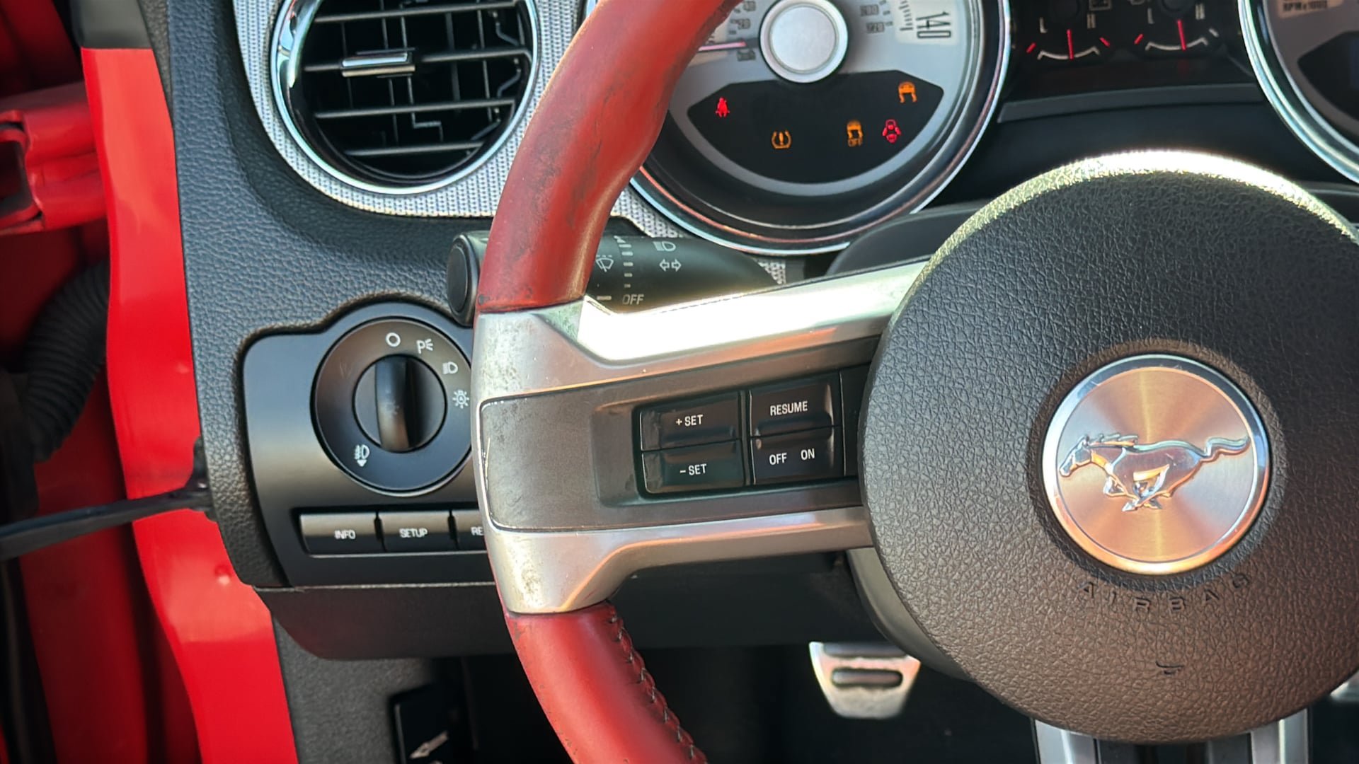 Used 2010 Ford Mustang GT RWD image 26