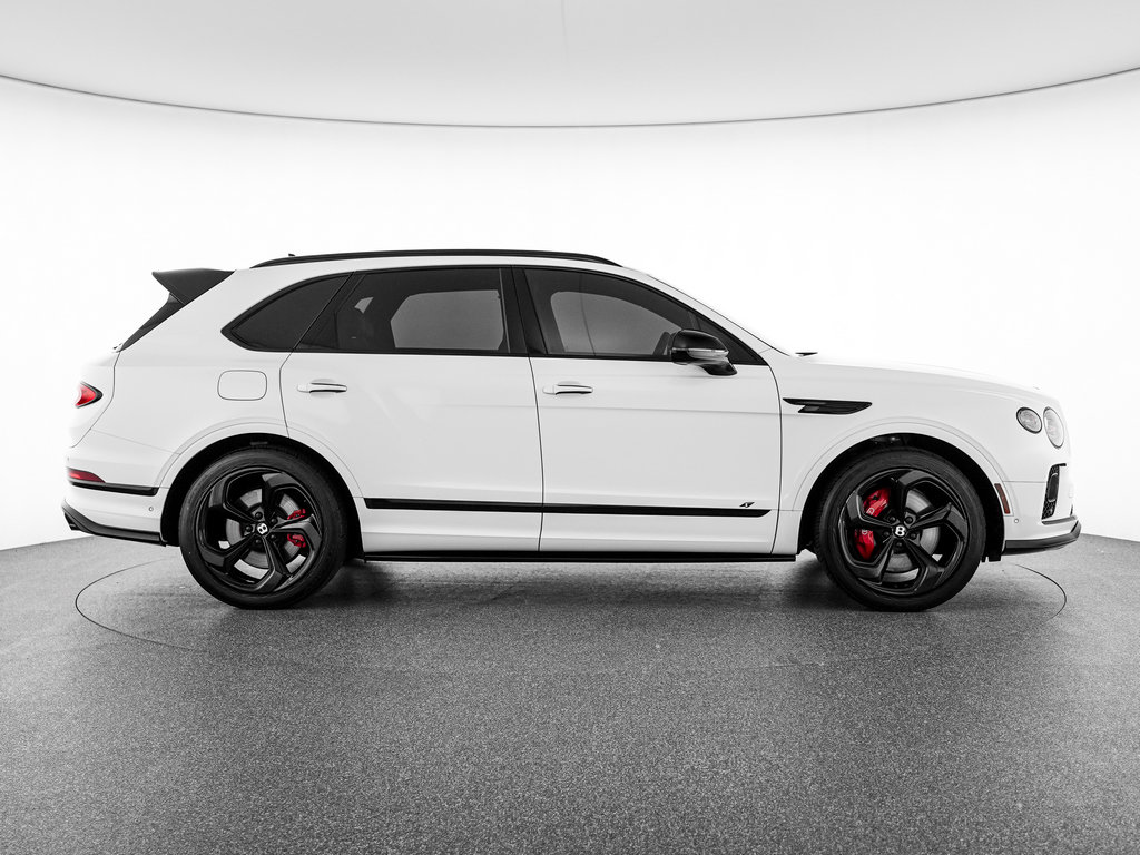Used 2022 Bentley Bentayga AWD/4WD image 9