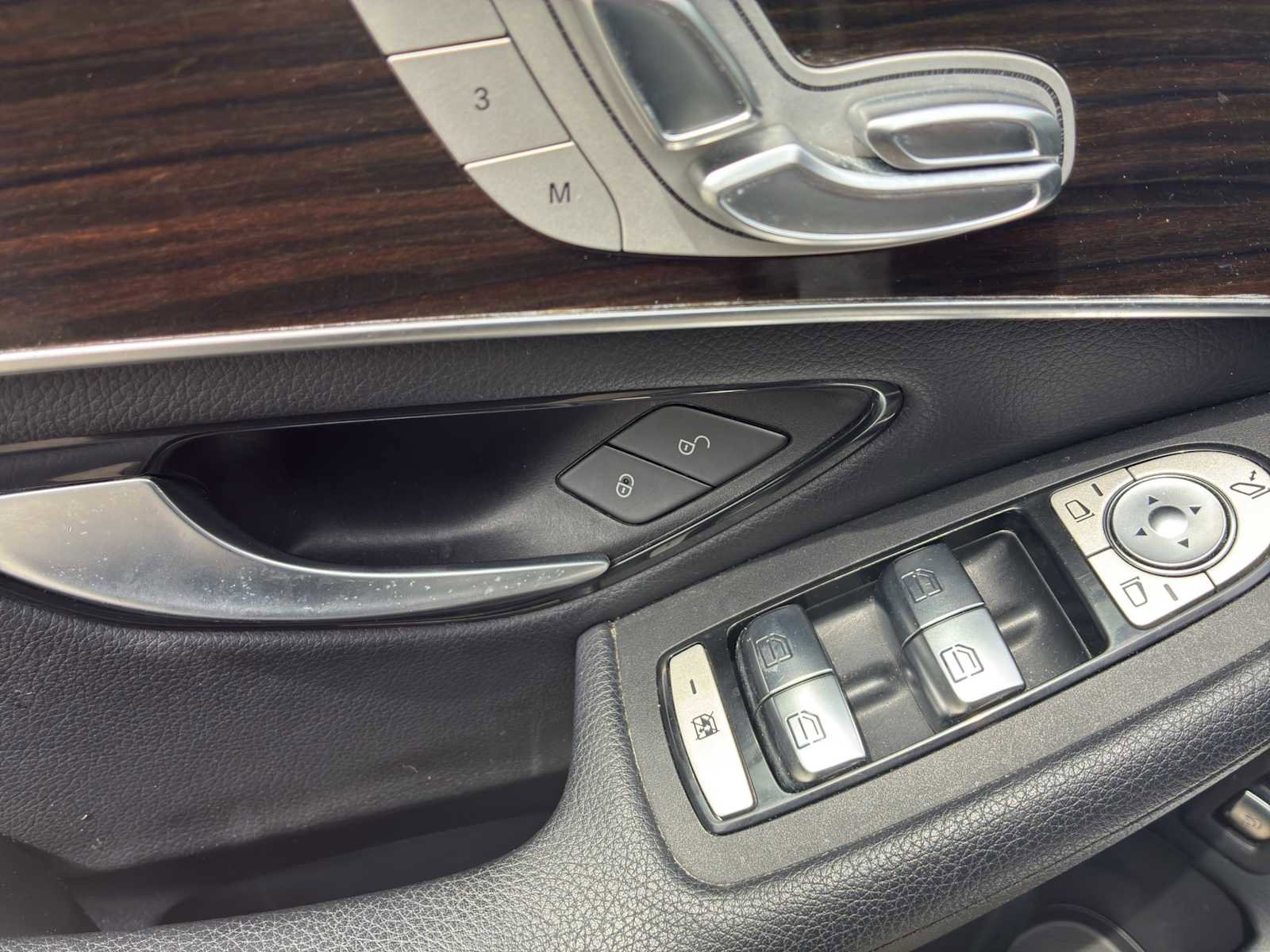 Used 2020 Mercedes-Benz GLC 300 4MATIC image 9