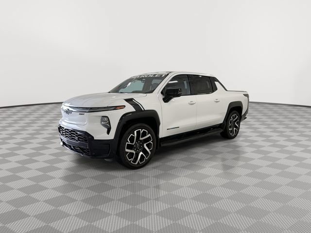 Certified 2025 Chevrolet Silverado EV RST AWD/4WD image 6