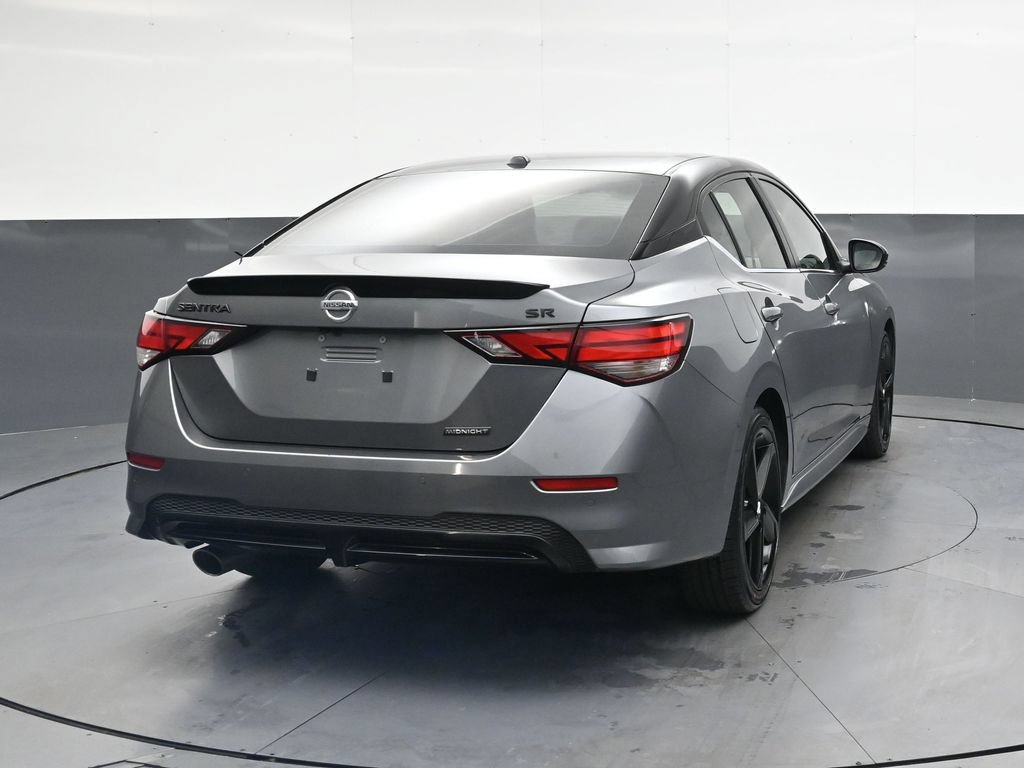 Used 2023 Nissan Sentra SR w/ Midnight Edition Package FWD image 5