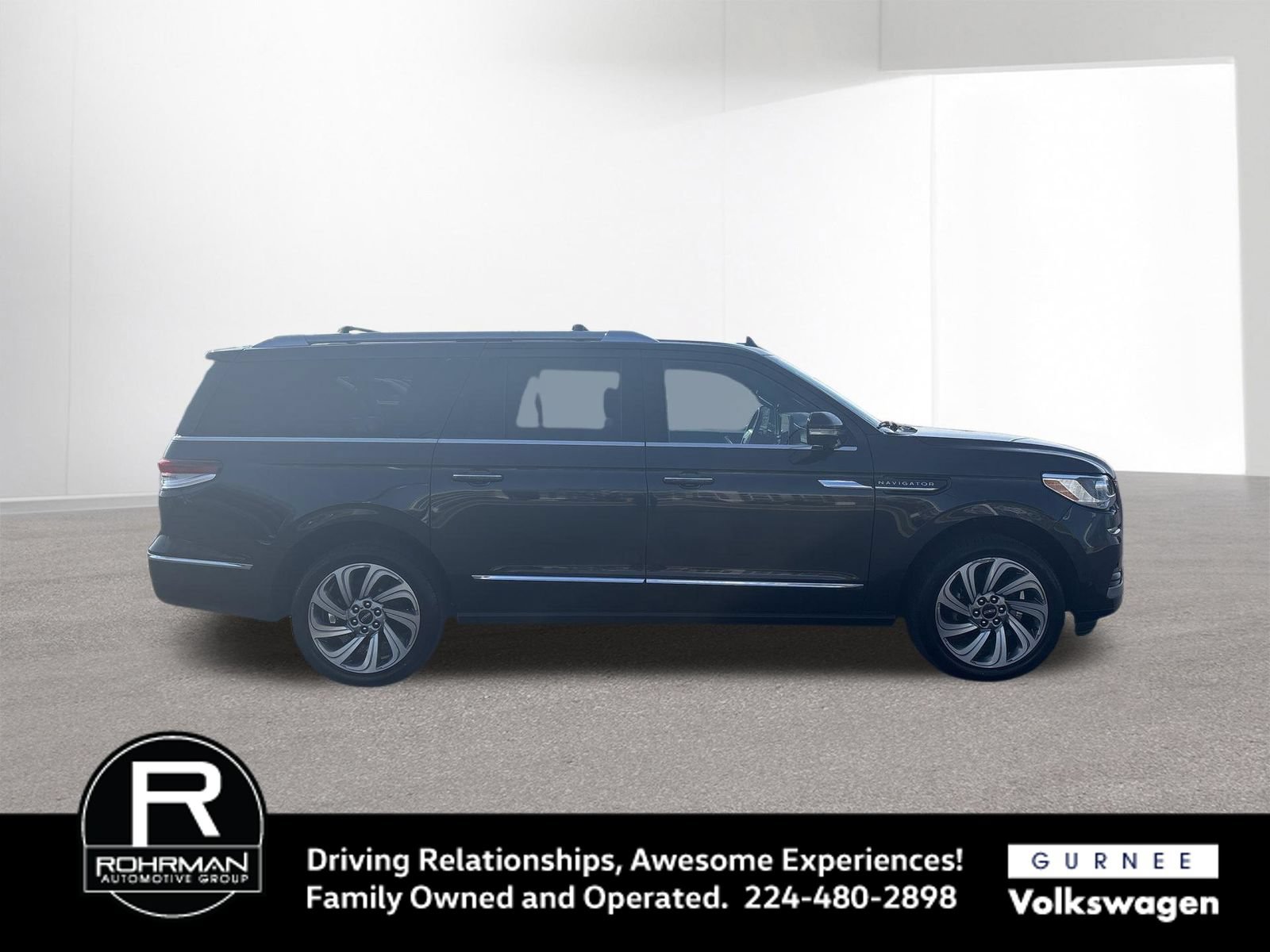 Used 2023 Lincoln Navigator L Reserve AWD/4WD image 11