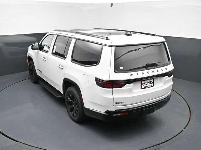 Used 2024 Jeep Wagoneer Series II AWD/4WD image 38