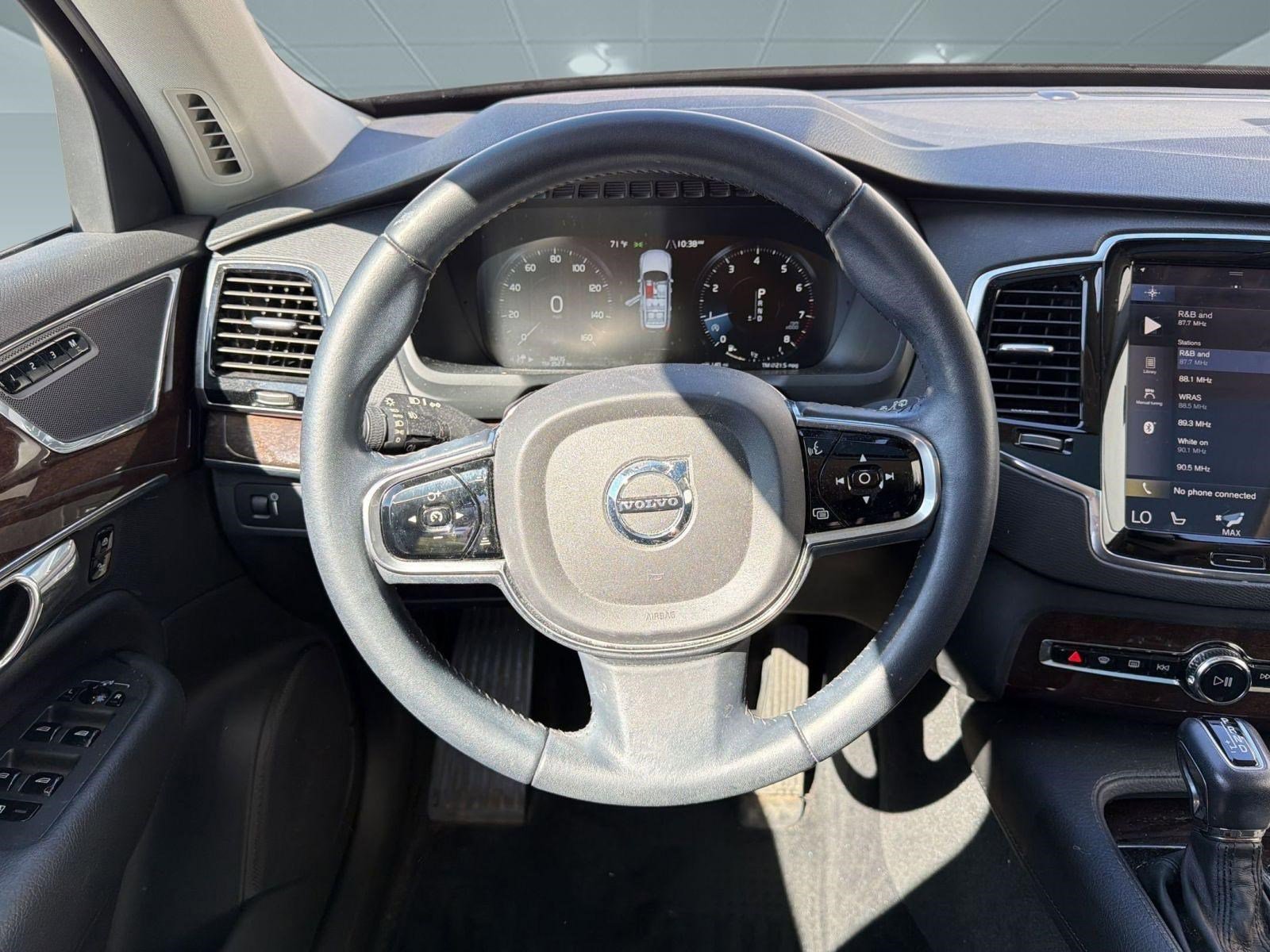 Used 2016 Volvo XC90 T6 Momentum w/ Momentum Plus Package image 24