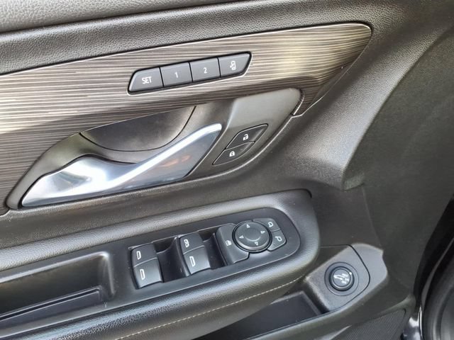 Used 2023 GMC Terrain SLT w/ Infotainment Package II AWD/4WD image 28