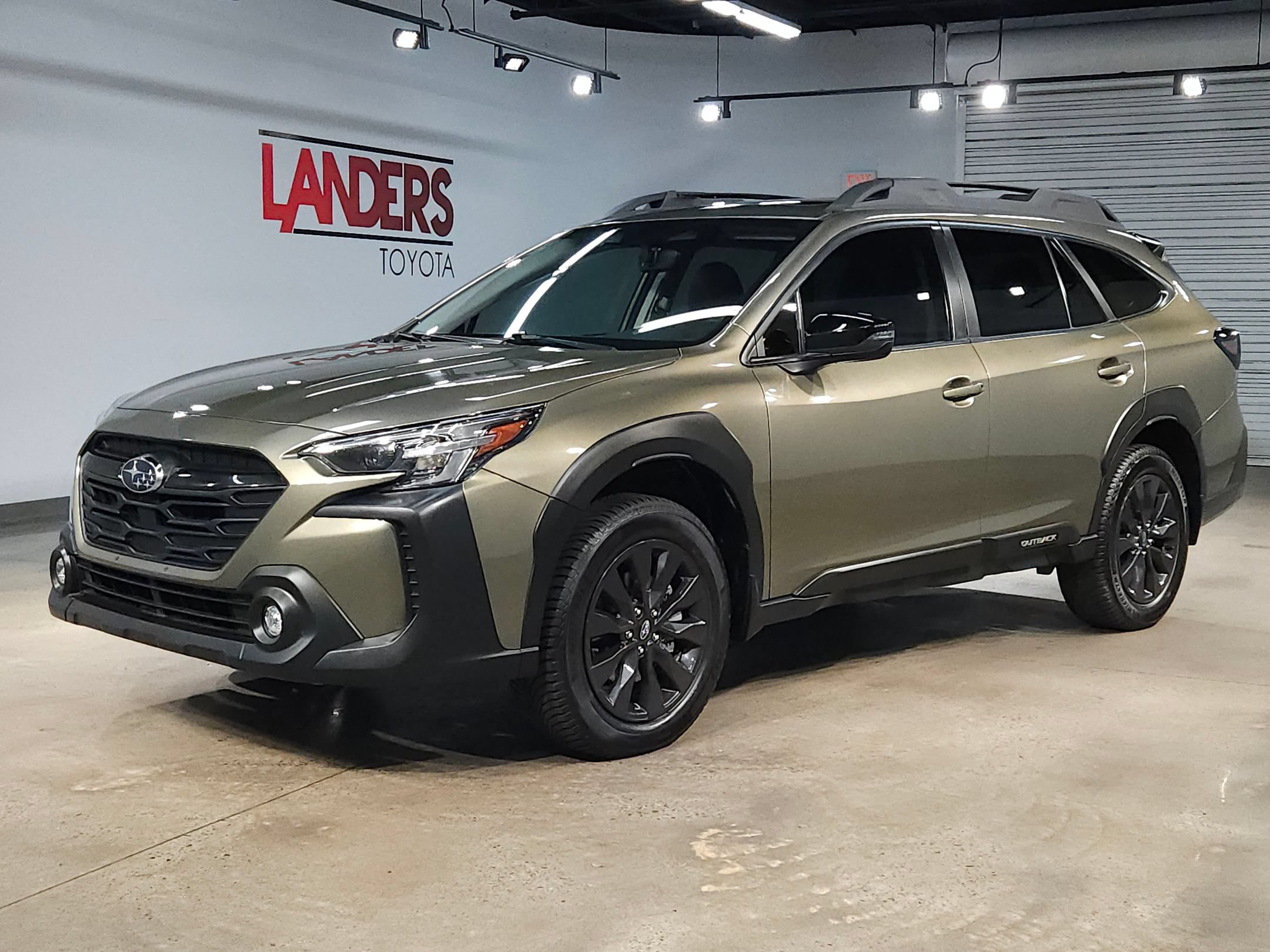 Used 2024 Subaru Outback Onyx Edition AWD/4WD image 3