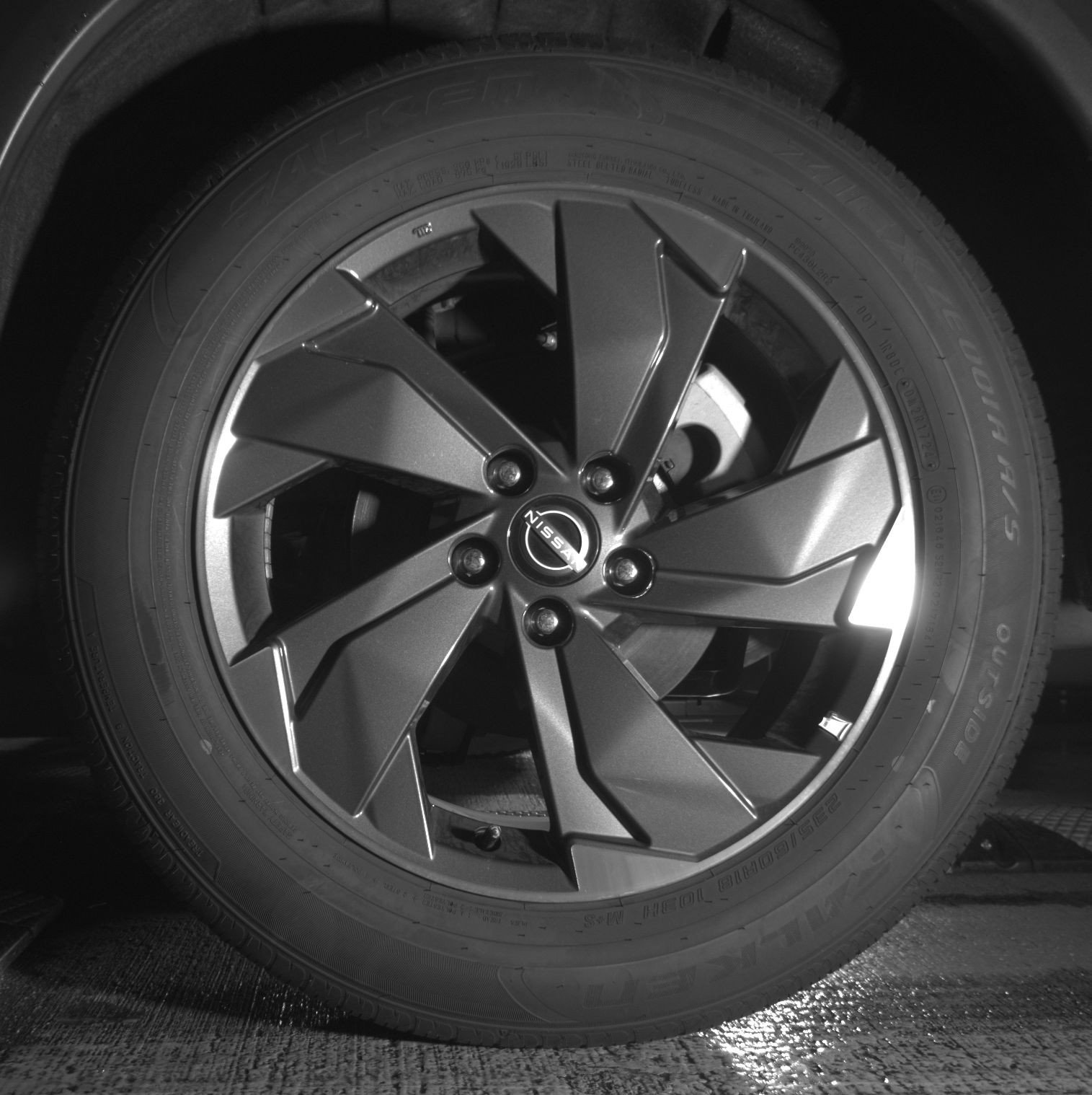 Used 2025 Nissan Rogue SV FWD image 14