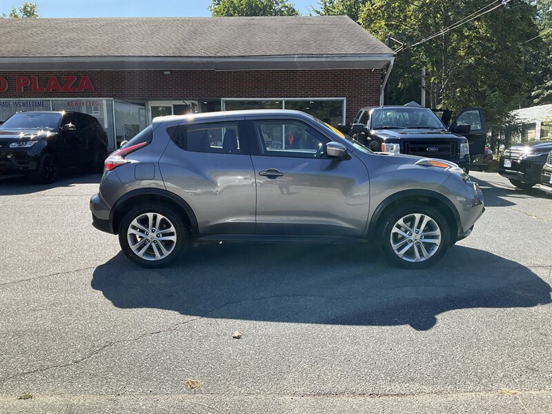 Used 2016 Nissan Juke S AWD/4WD image 4