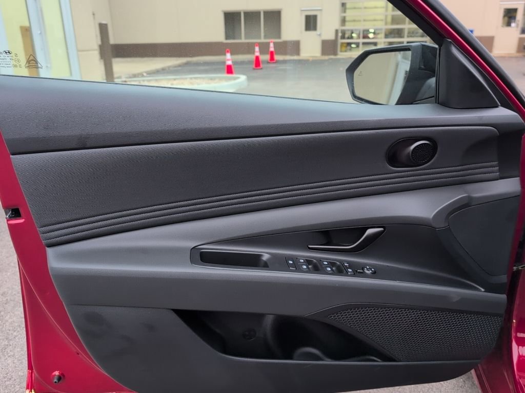 New 2026 Hyundai Elantra Sport image 11