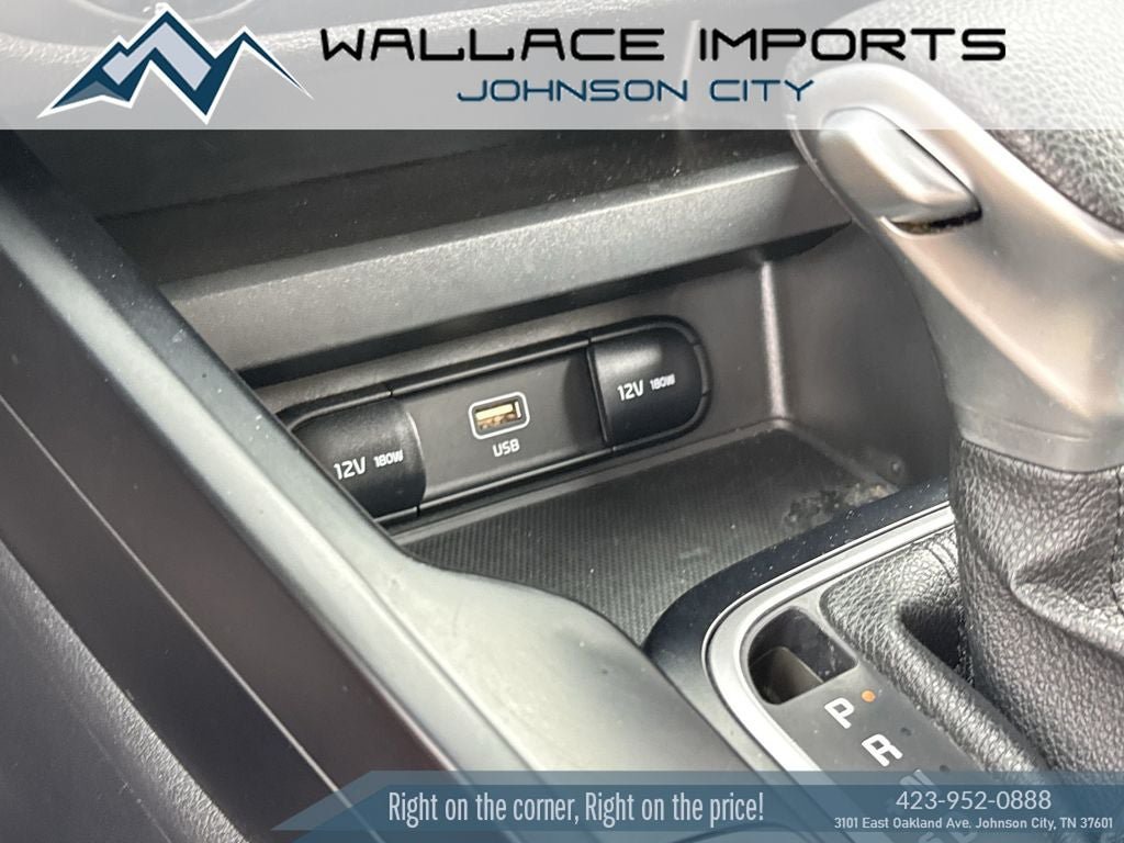 Used 2024 Kia Soul LX w/ Option Group 015 FWD image 24