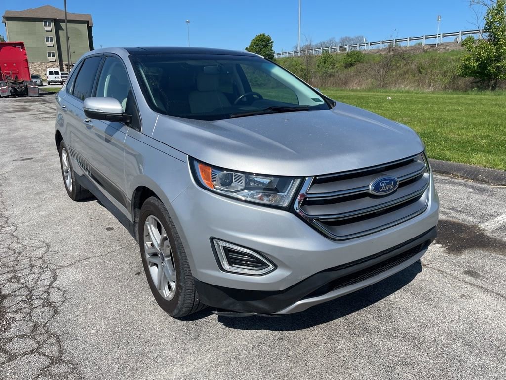Used 2017 Ford Edge Titanium w/ Technology Package AWD/4WD image 4