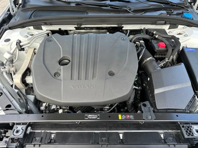 Certified 2024 Volvo V60 B5 Cross Country Ultimate AWD/4WD image 33