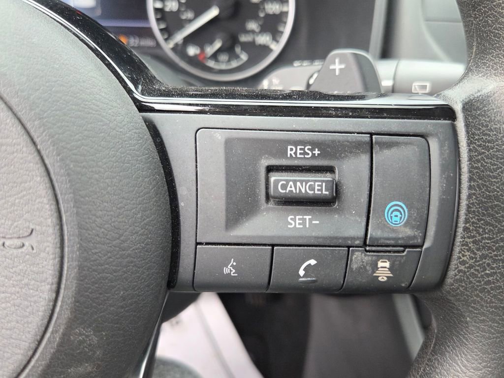 Used 2022 Nissan Rogue SV image 22