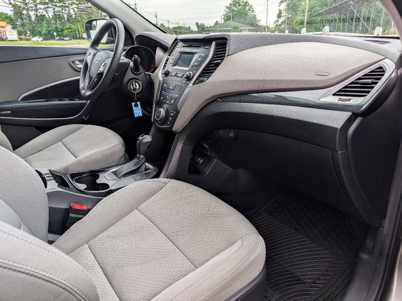 Used 2016 Hyundai Santa Fe Sport w/ Option Group 02 AWD/4WD image 31