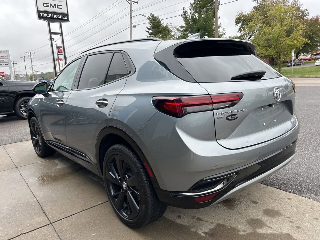 Used 2023 Buick Envision Essence w/ Sport Touring Package image 5